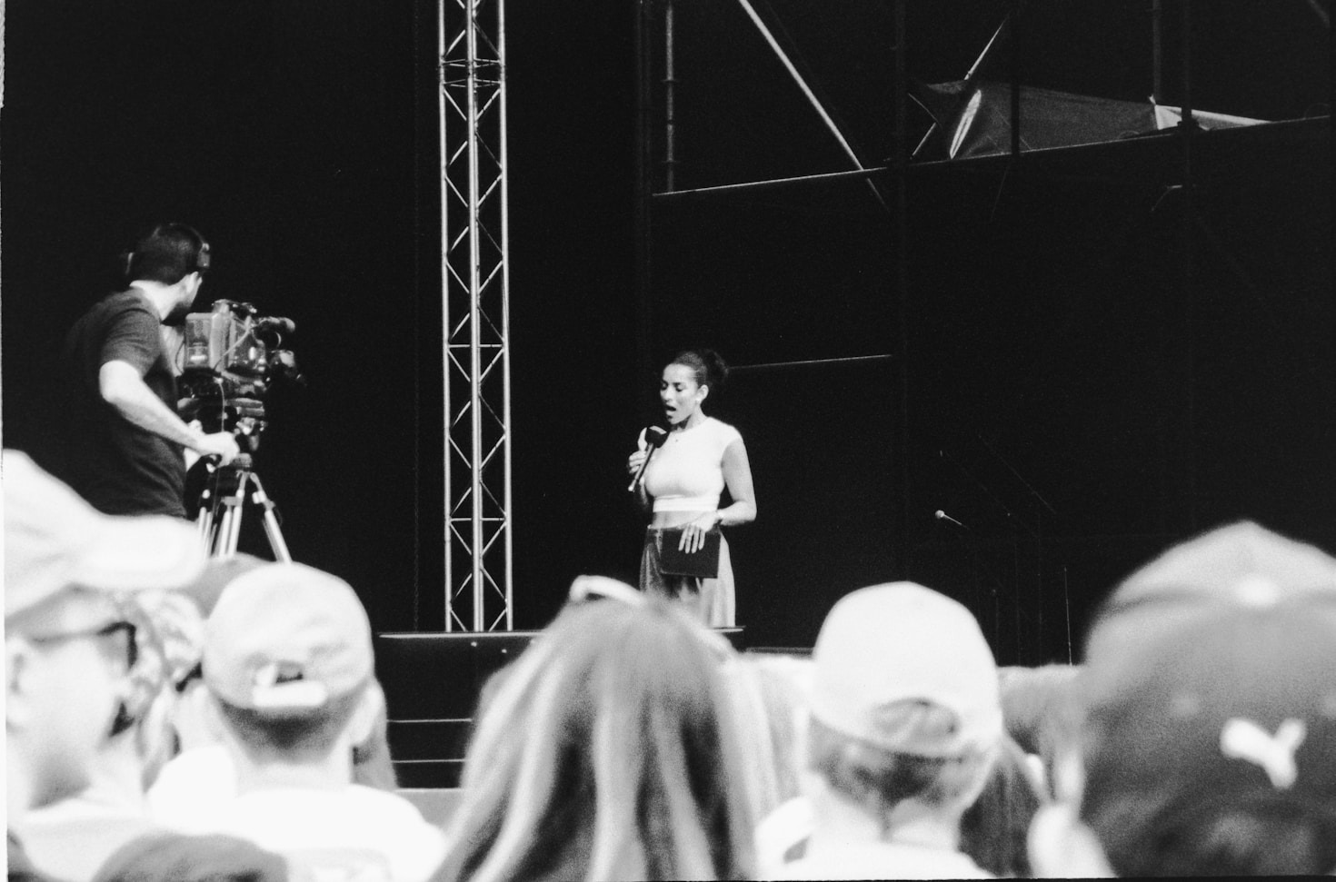 The Evolution Of Celebrity Coverage In The Digital Age